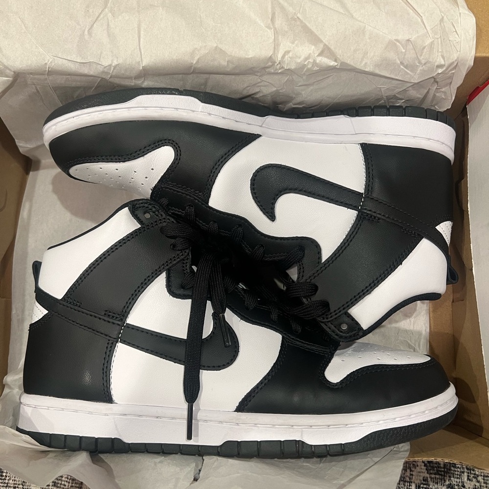 Nike High Top Panda Sneakers, Men’s 8/Women’s 9.5